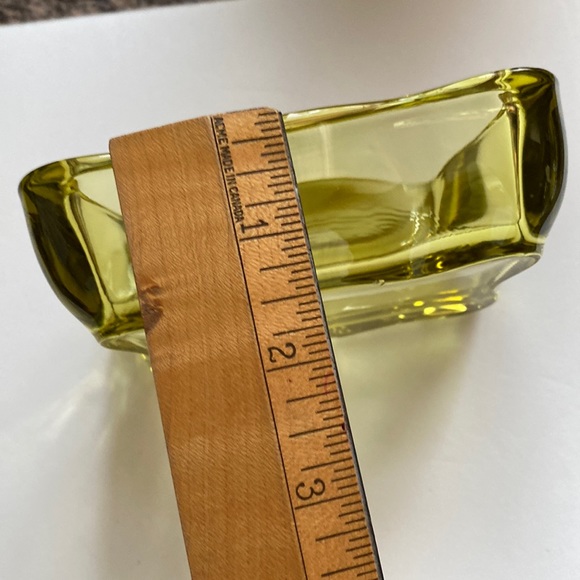 Lovely heavy glass accent dish. - Picture 5 of 8